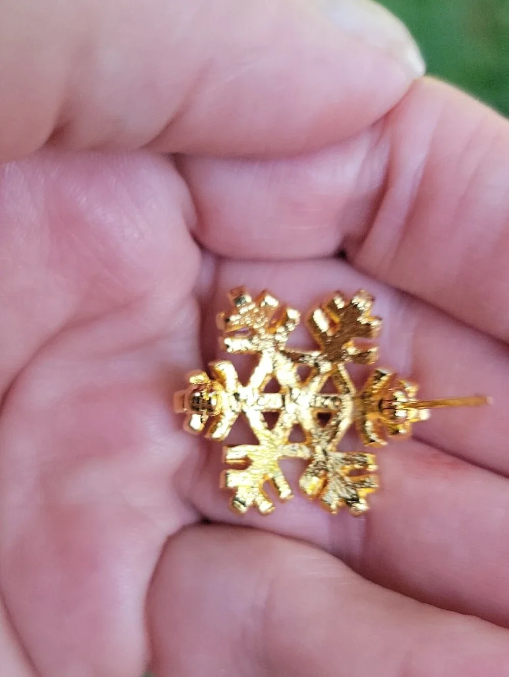 Vintage Joan Rivers Gold Snowflake Brooch Set with Crystal Accents